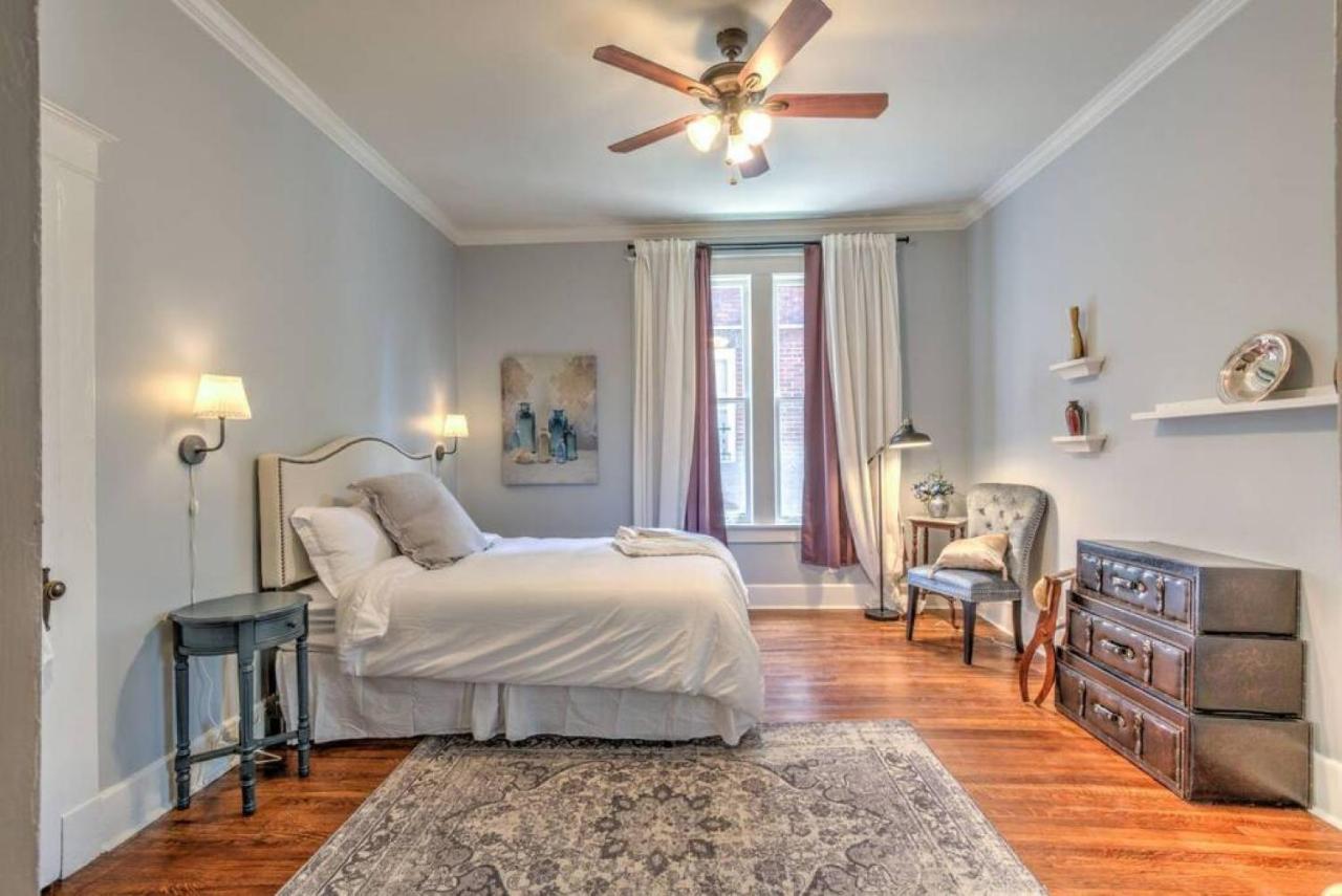 Elegant Colonial With Lovely Details And Character เมมฟิส ภายนอก รูปภาพ