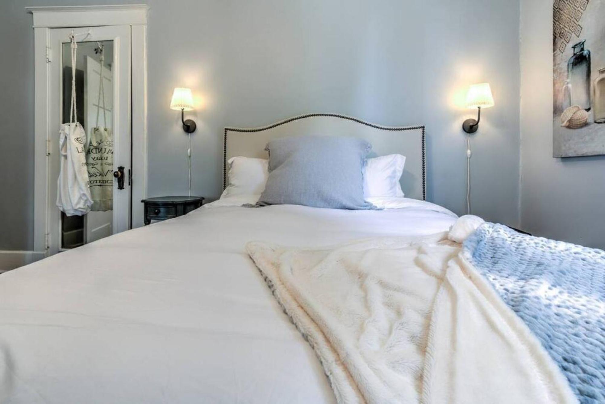Elegant Colonial With Lovely Details And Character เมมฟิส ภายนอก รูปภาพ