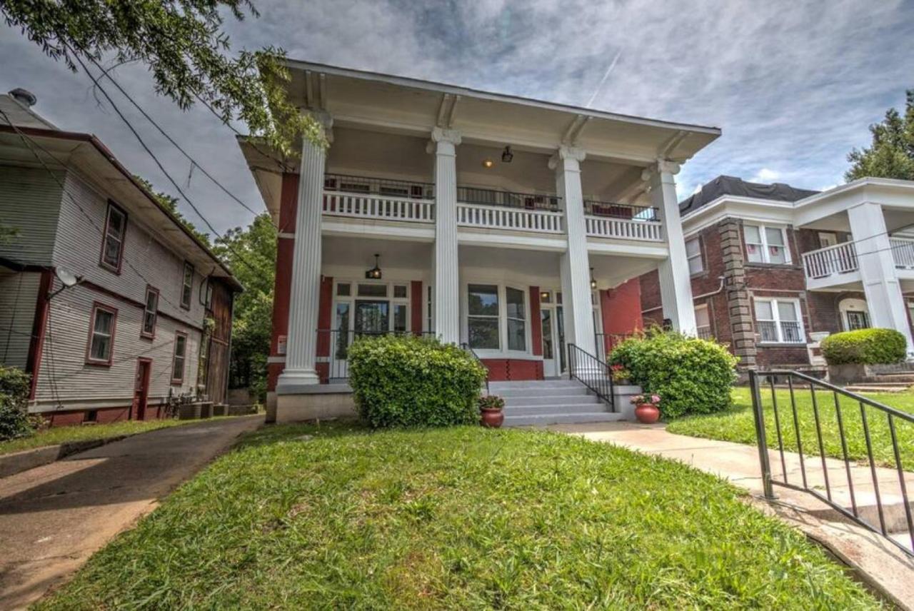 Elegant Colonial With Lovely Details And Character เมมฟิส ภายนอก รูปภาพ
